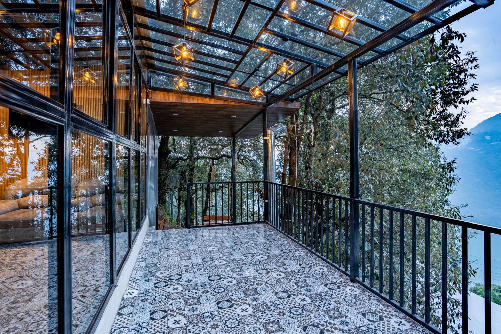 The Whispering Oaks Hotel Nainital Exterior foto